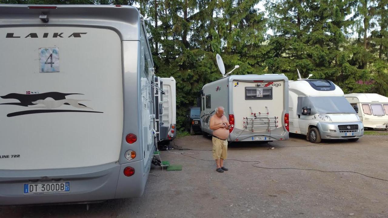 Camping Aviator, Numai Teren, Campare Pentru Rulote Autorulote Personale, Campingul Nu Are Rulote !!! Buşteni Eksteriør bilde