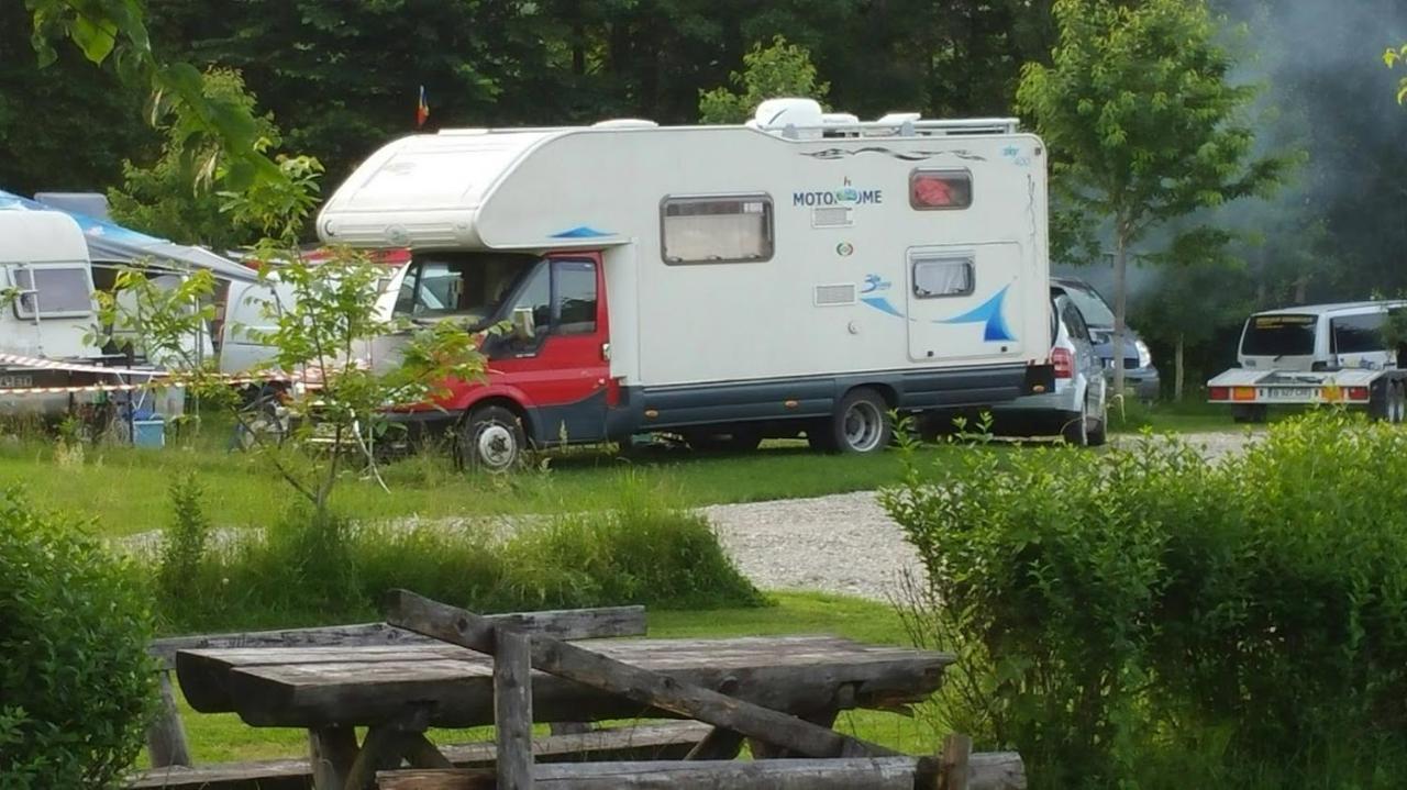 Camping Aviator, Numai Teren, Campare Pentru Rulote Autorulote Personale, Campingul Nu Are Rulote !!! Buşteni Eksteriør bilde