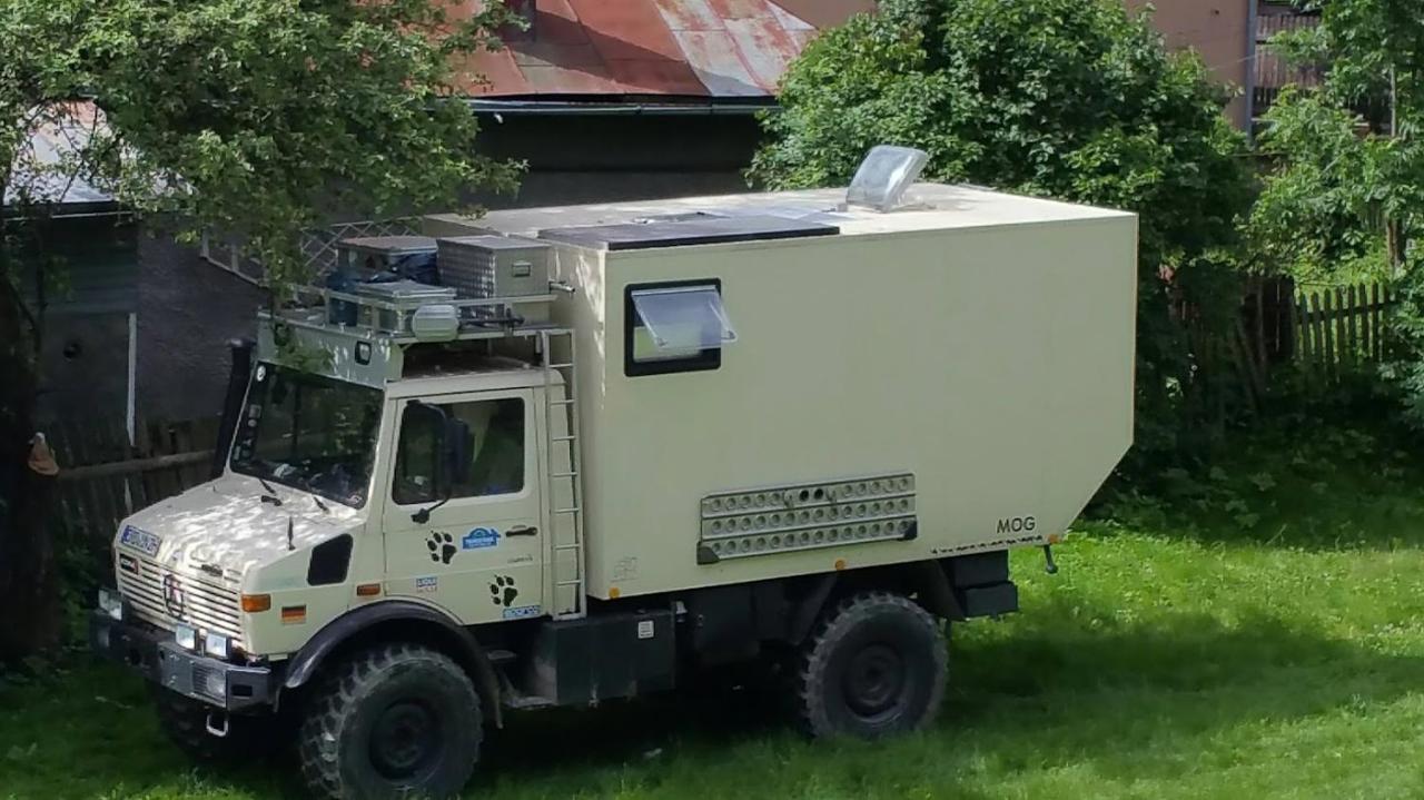 Camping Aviator, Numai Teren, Campare Pentru Rulote Autorulote Personale, Campingul Nu Are Rulote !!! Buşteni Eksteriør bilde