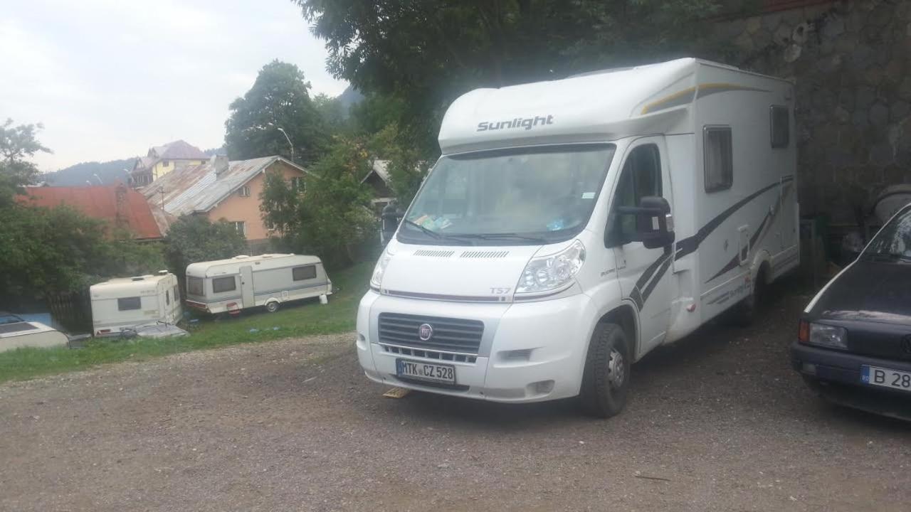 Camping Aviator, Numai Teren, Campare Pentru Rulote Autorulote Personale, Campingul Nu Are Rulote !!! Buşteni Eksteriør bilde